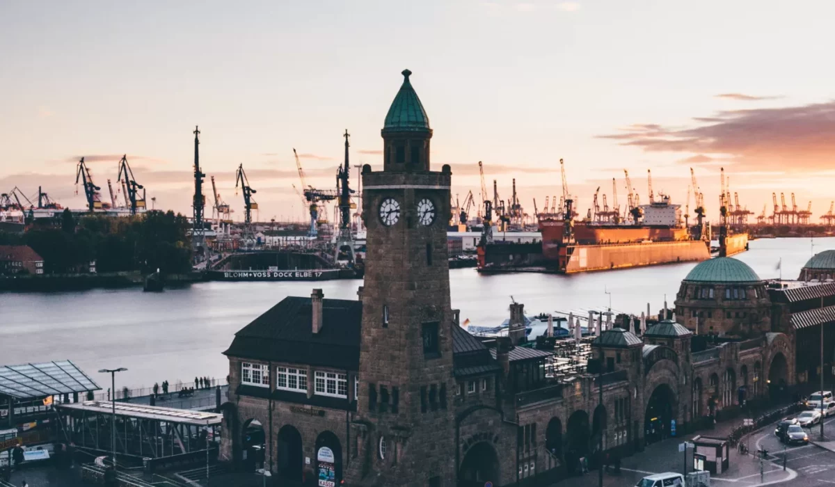 sascha-neuroth_landungsbruecken-panorama_170116-header